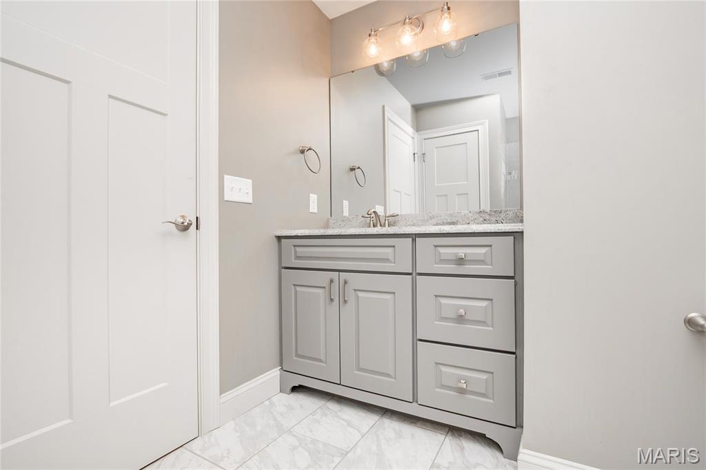 15248 Clayton Road Ballwin, MO 63011 - Photo 33 of 49 Gallery Image 33