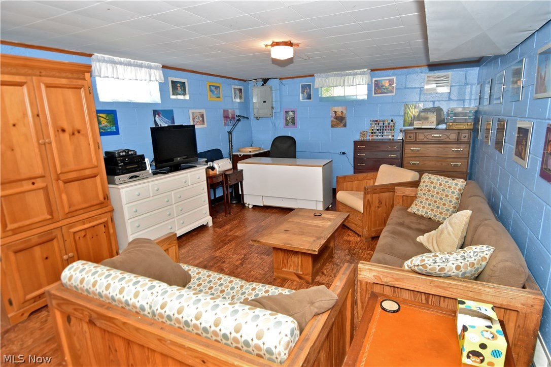 4312 Snow Road Cleveland, OH 44134 - Photo 23 of 24