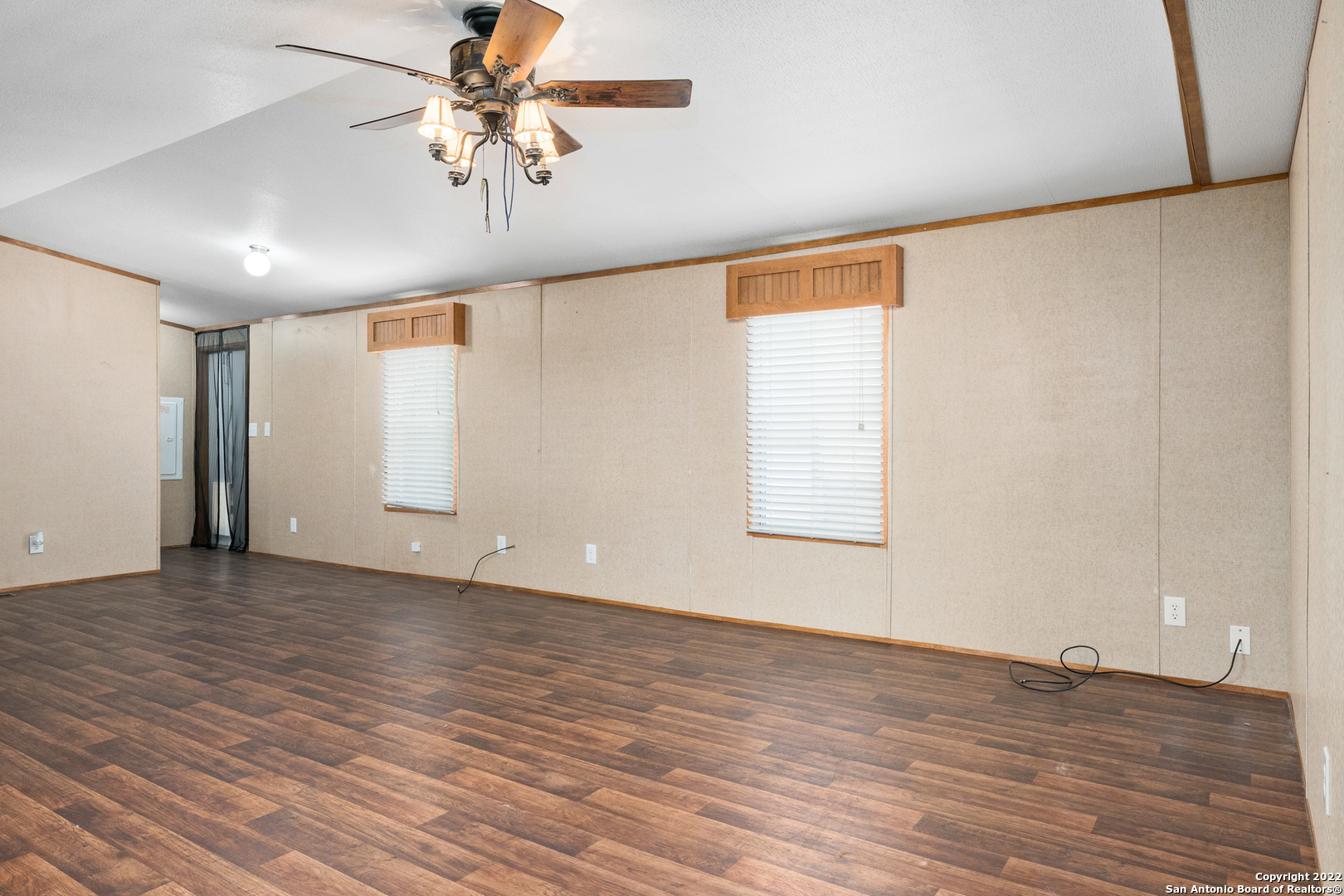 311 North Reed Street Pleasanton, TX 78064 - Photo 14 of 33