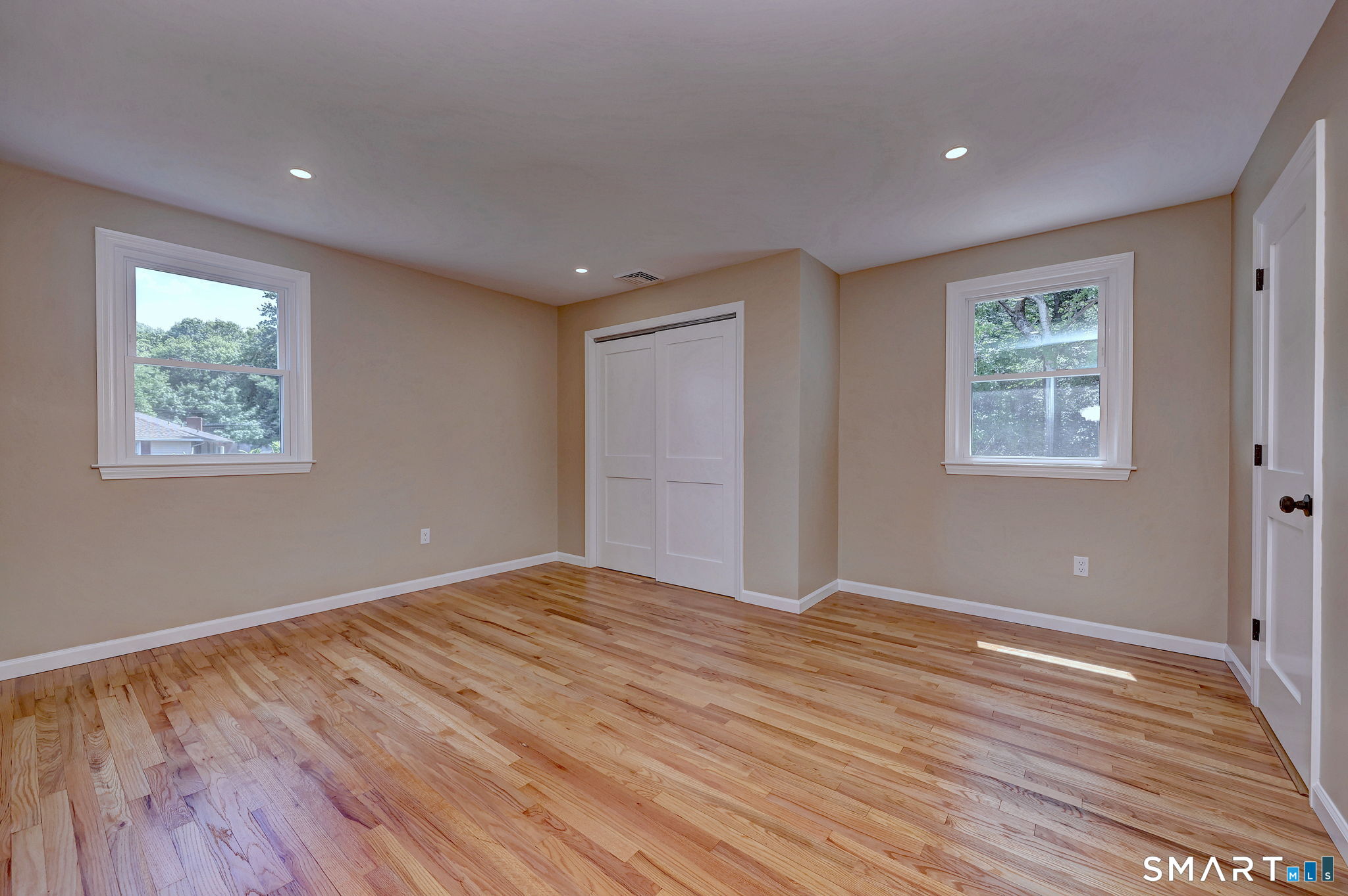 210 Cloudland Road North Haven, CT 06473 - Photo 25 of 40