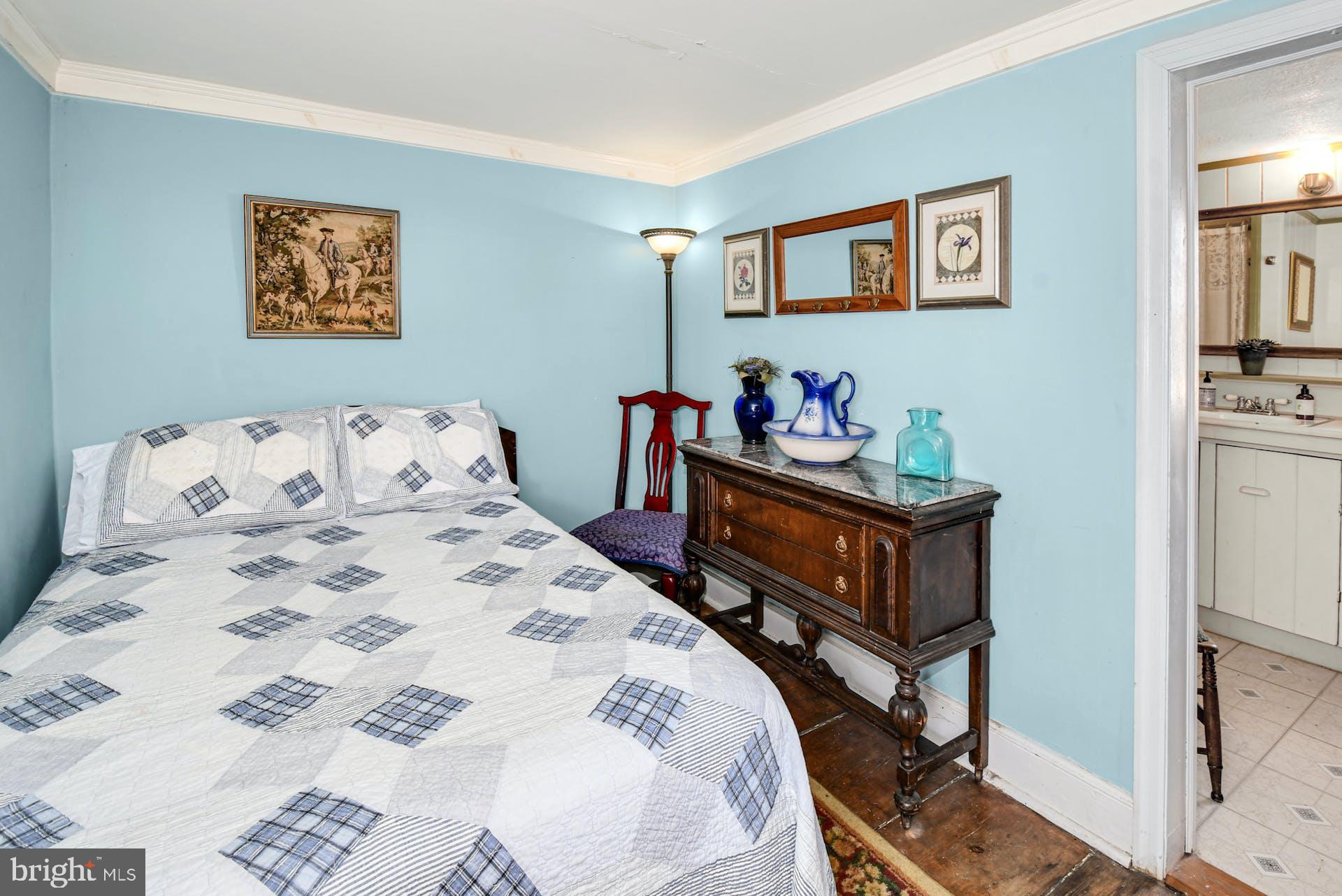 144 Old York Road New Hope, PA 18938 - Photo 16 of 34 The Royal Room