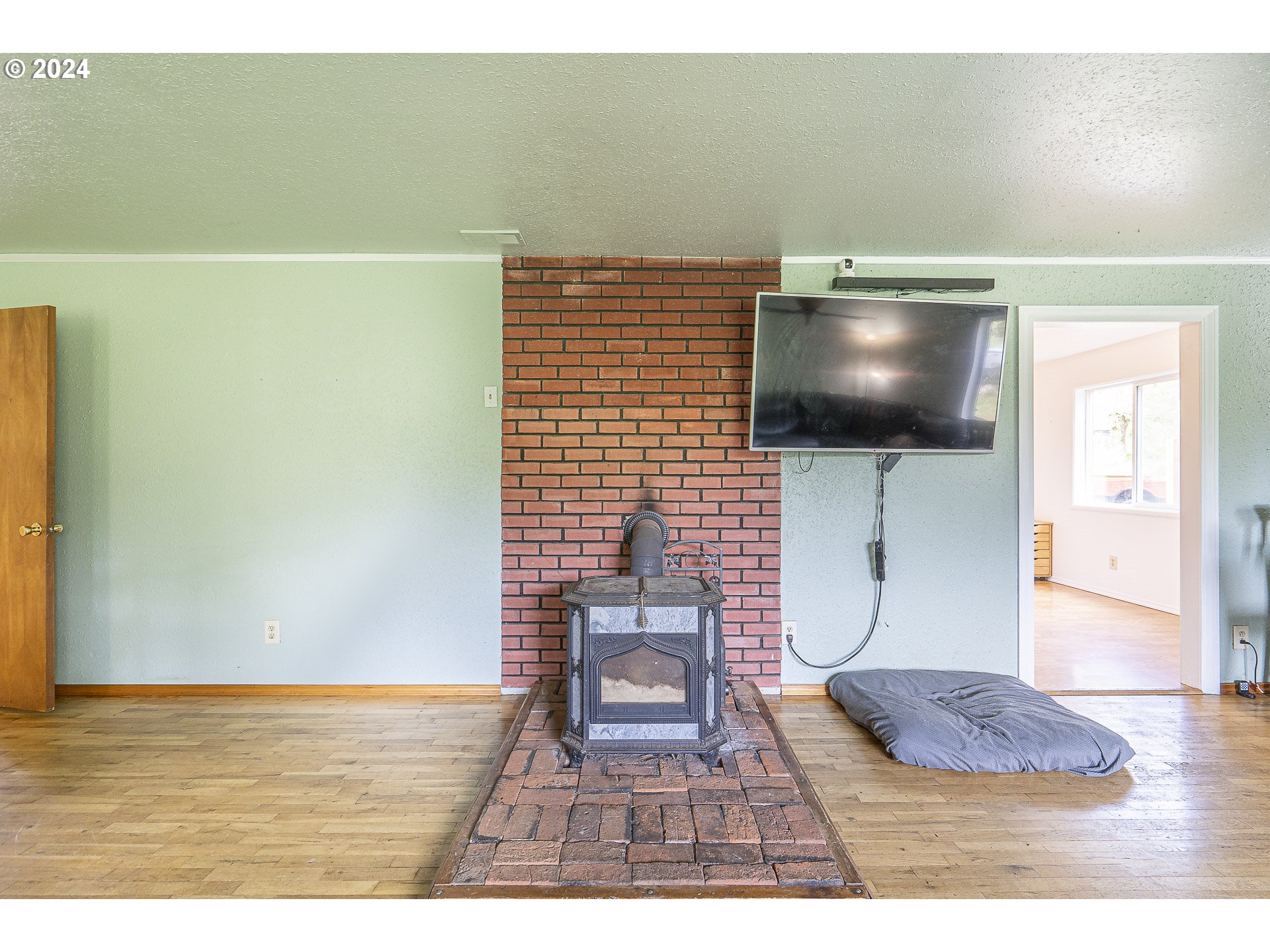 81435 Minnow Creek Road Lowell, OR 97452 - Photo 14 of 48 Gallery Image 14