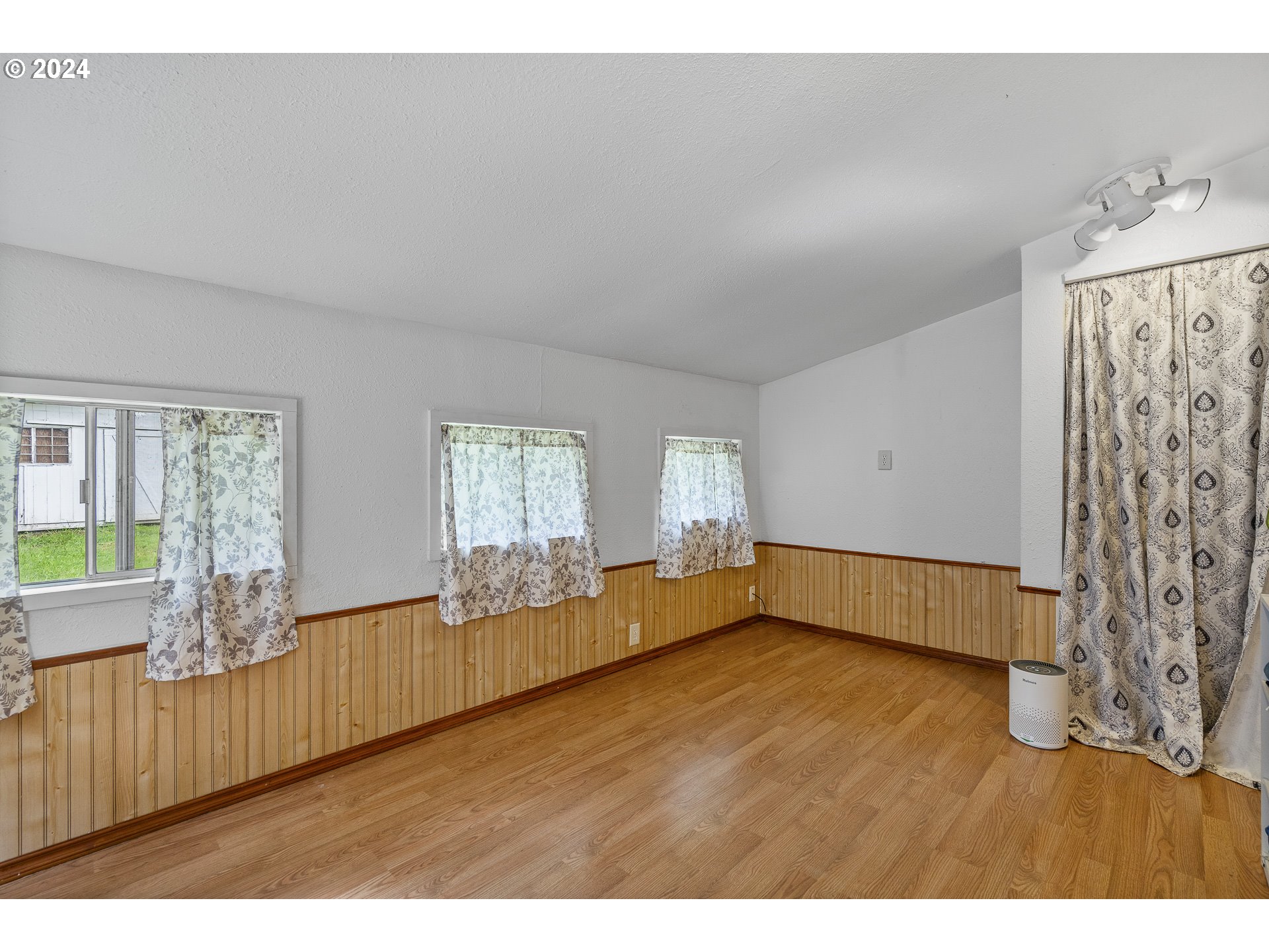 81435 Minnow Creek Road Lowell, OR 97452 - Photo 21 of 48 Gallery Image 21