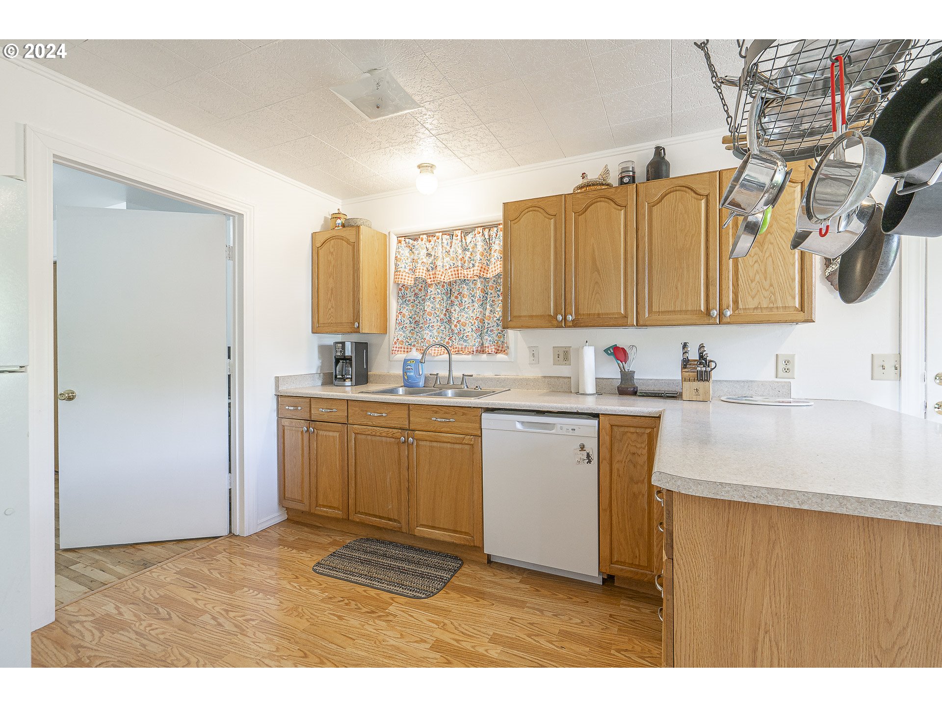 81435 Minnow Creek Road Lowell, OR 97452 - Photo 8 of 48 Gallery Image 8
