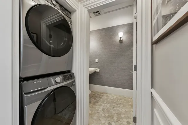 a view of walk in closet