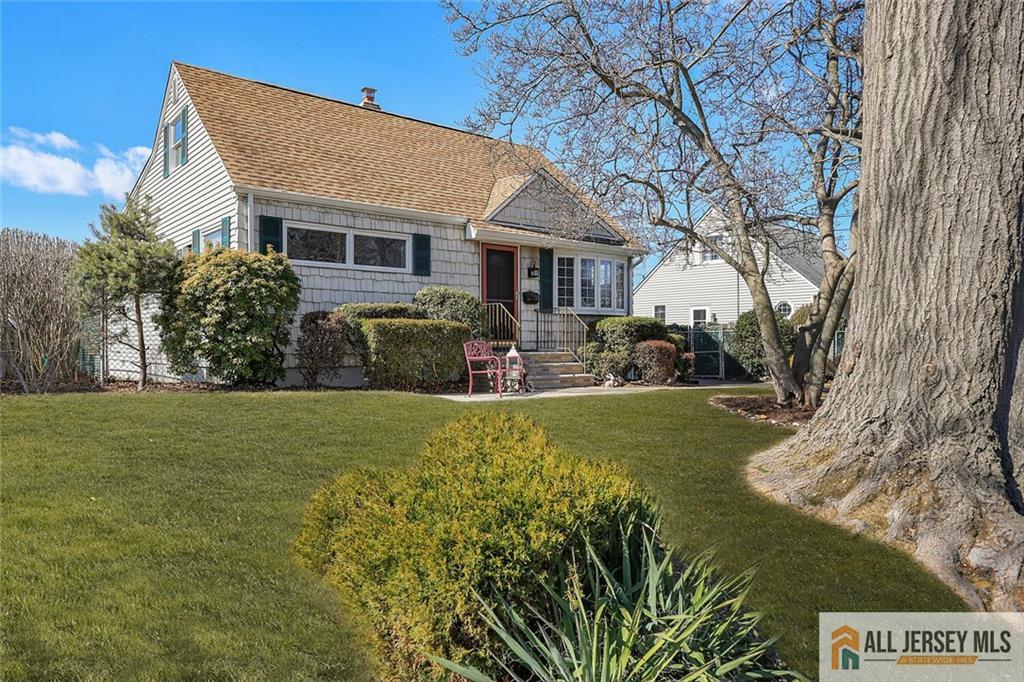4 Jones Place Edison, NJ 08817 - Photo 4 of 44 Gallery Image 4
