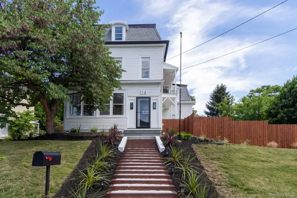 $1,999,000 | 114 Rombout Avenue, Beacon, NY 12508