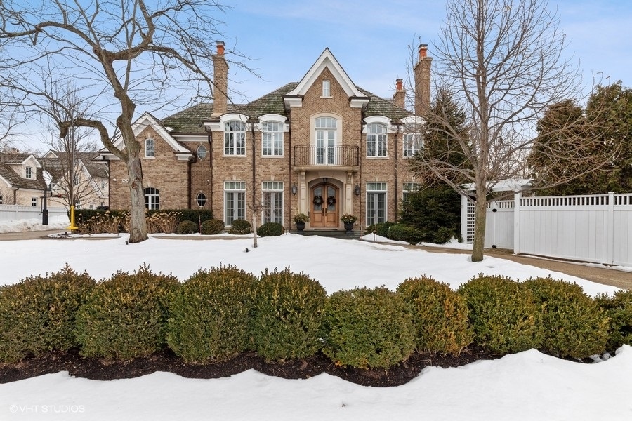 925 Pine Tree Lane, IL 60093 Compass