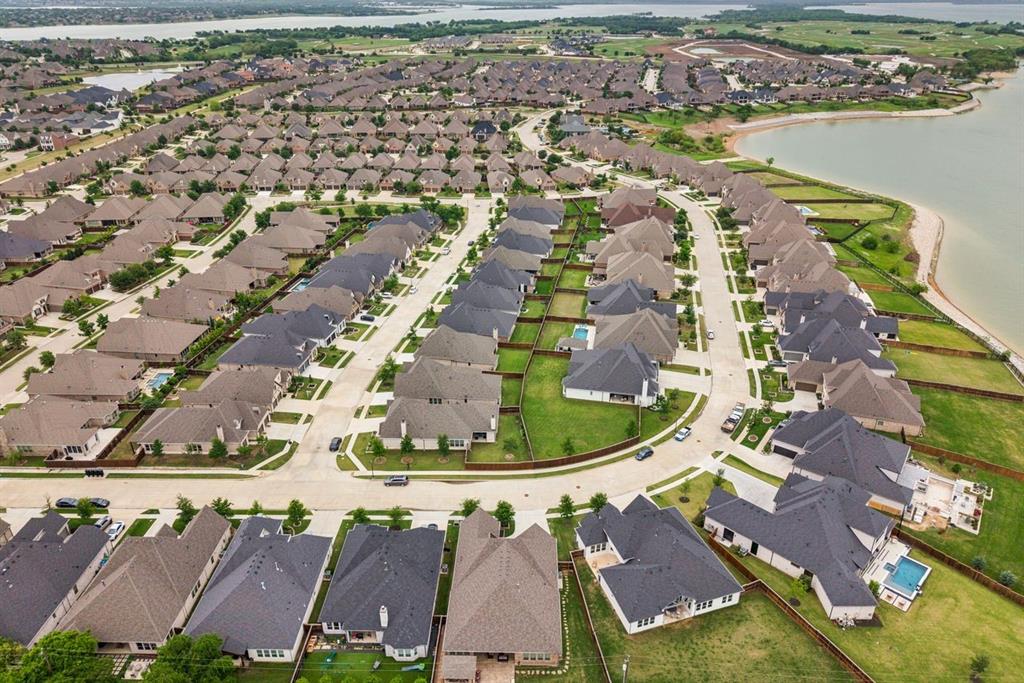 2700 Castlebridge The Colony, TX 75056 - Photo 33 of 38