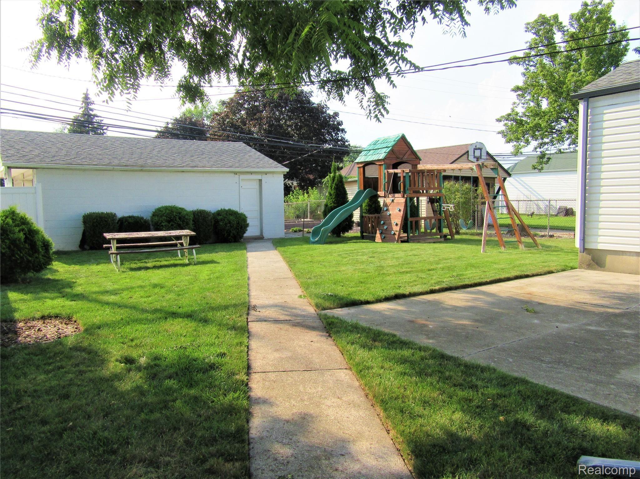 17634 Reno Street Riverview, MI 48193 - Photo 27 of 36 2.jpg