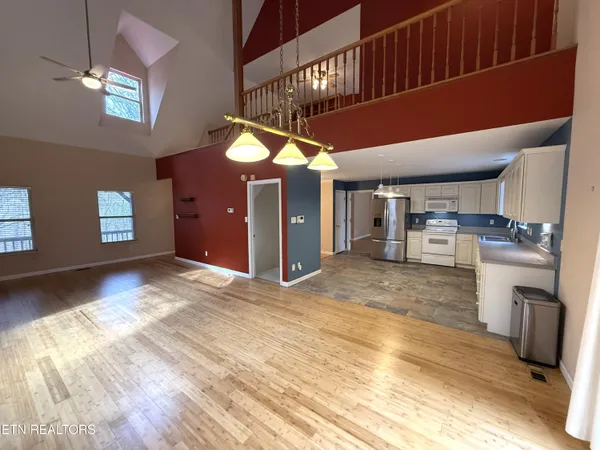 10560 Pleasant Hollow Way, Corryton, TN 37721