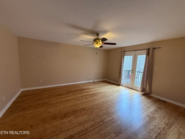 10560 Pleasant Hollow Way, Corryton, TN 37721