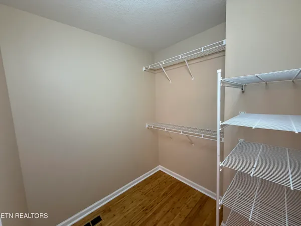 10560 Pleasant Hollow Way, Corryton, TN 37721