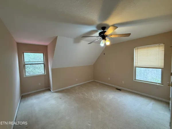 10560 Pleasant Hollow Way, Corryton, TN 37721