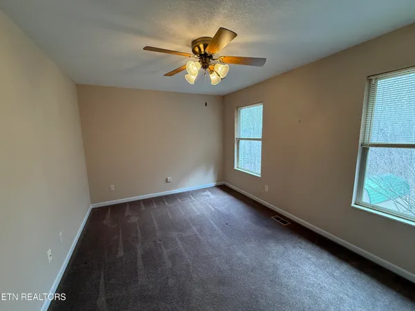 10560 Pleasant Hollow Way, Corryton, TN 37721