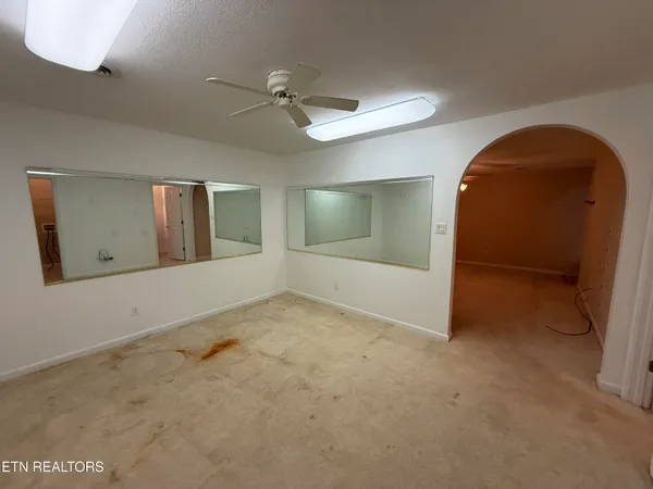 10560 Pleasant Hollow Way, Corryton, TN 37721