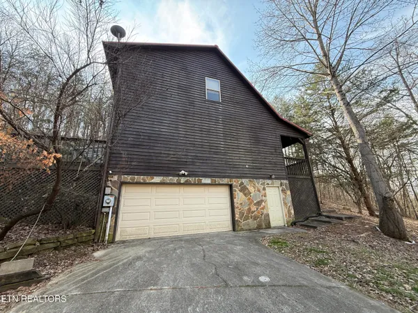 10560 Pleasant Hollow Way, Corryton, TN 37721