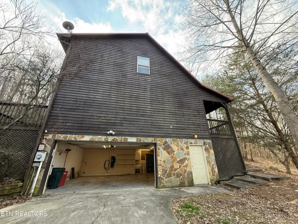 10560 Pleasant Hollow Way, Corryton, TN 37721