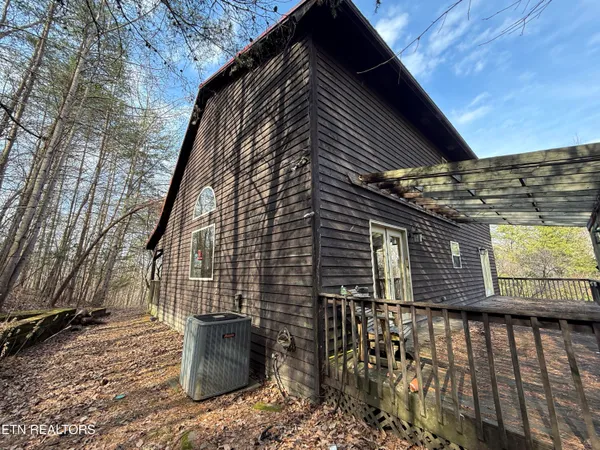 10560 Pleasant Hollow Way, Corryton, TN 37721