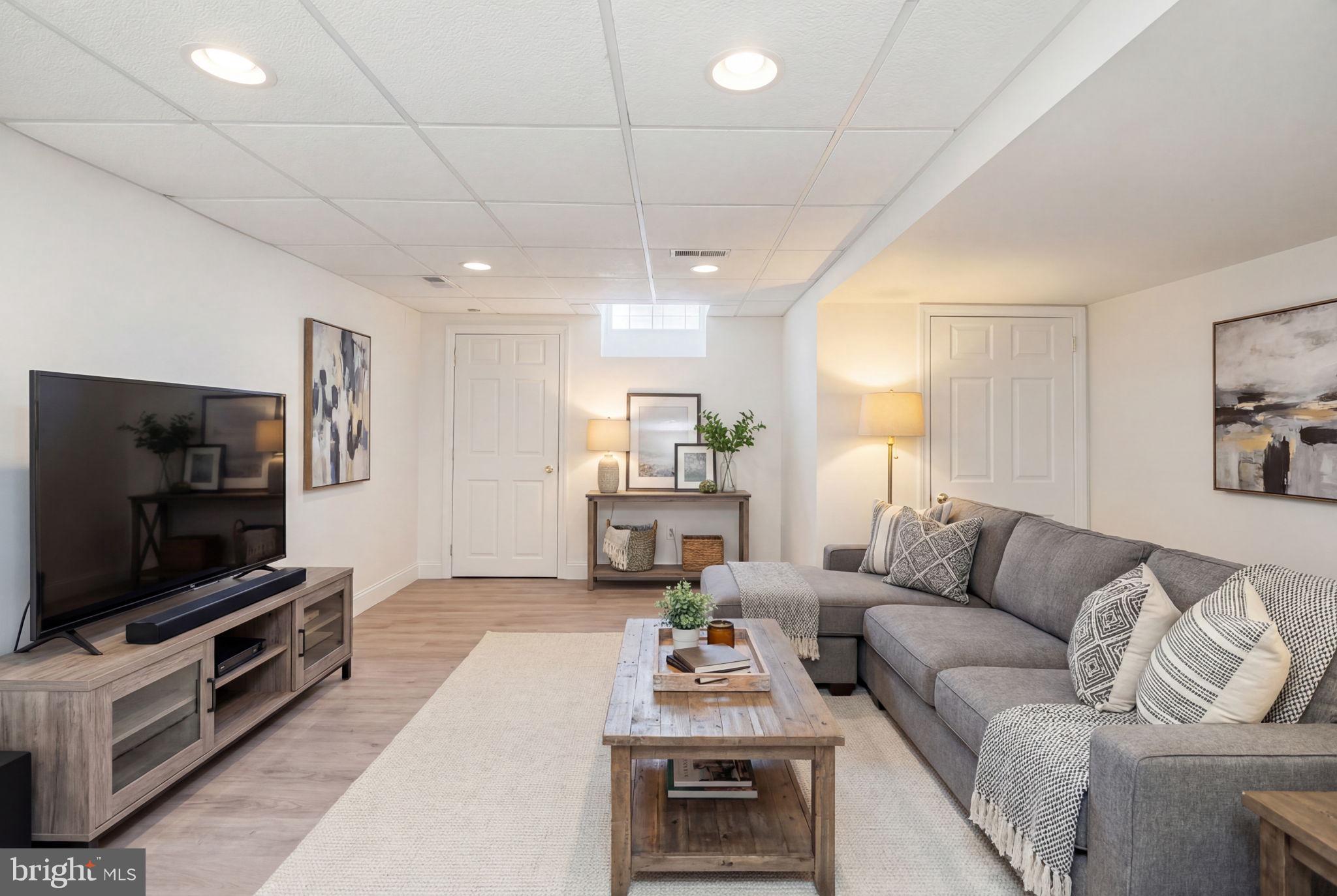 455 Fairmount Avenue Philadelphia, PA 19123 - Photo 3 of 67 Virtually Staged