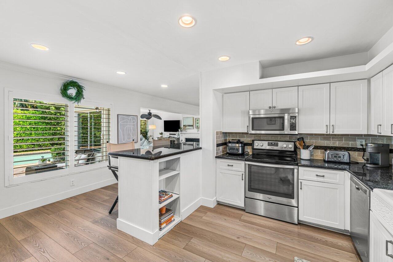 1032 Southwest 9th Avenue Boca Raton, FL 33486 - Photo 11 of 22 013-1032Southwest9thAvenue-BocaRaton-FL-