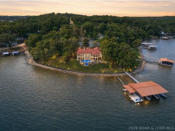 $2,950,000 | 32 Quiet Waters Lane, Sunrise Beach, MO 65079