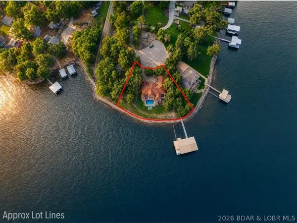 $2,950,000 | 32 Quiet Waters Lane, Sunrise Beach, MO 65079