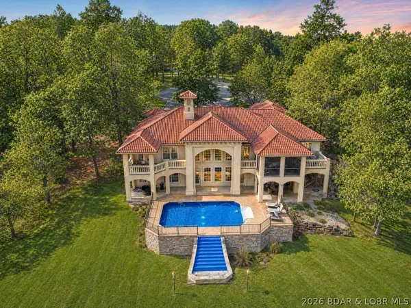 $2,950,000 | 32 Quiet Waters Lane, Sunrise Beach, MO 65079