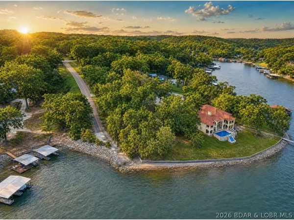 $2,950,000 | 32 Quiet Waters Lane, Sunrise Beach, MO 65079
