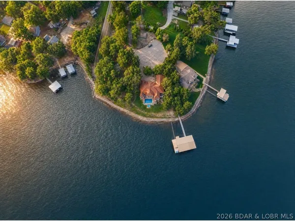 $2,950,000 | 32 Quiet Waters Lane, Sunrise Beach, MO 65079