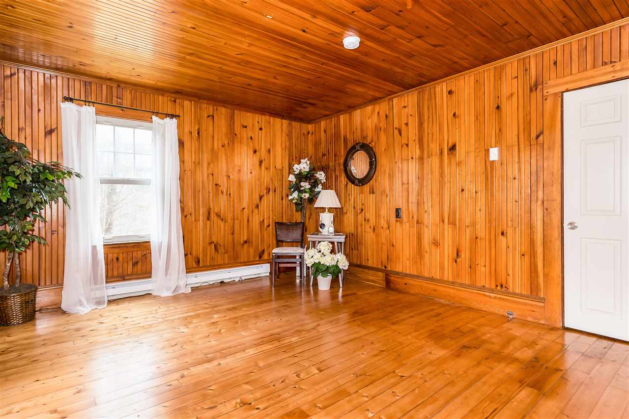 323 North Pond Road Chester, NH 03036 - Photo 16 of 33