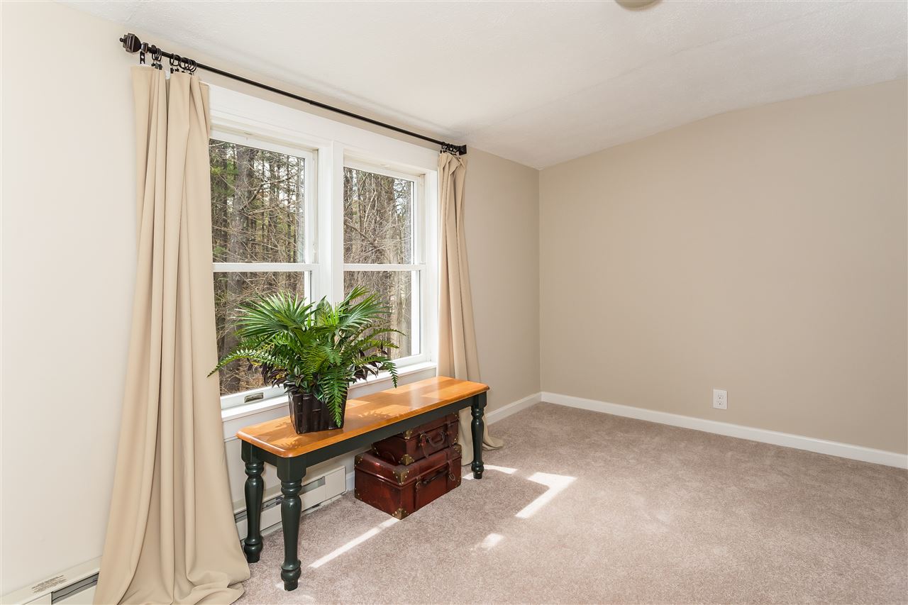 323 North Pond Road Chester, NH 03036 - Photo 22 of 33
