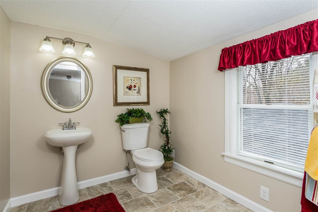 323 North Pond Road Chester, NH 03036 - Photo 25 of 33