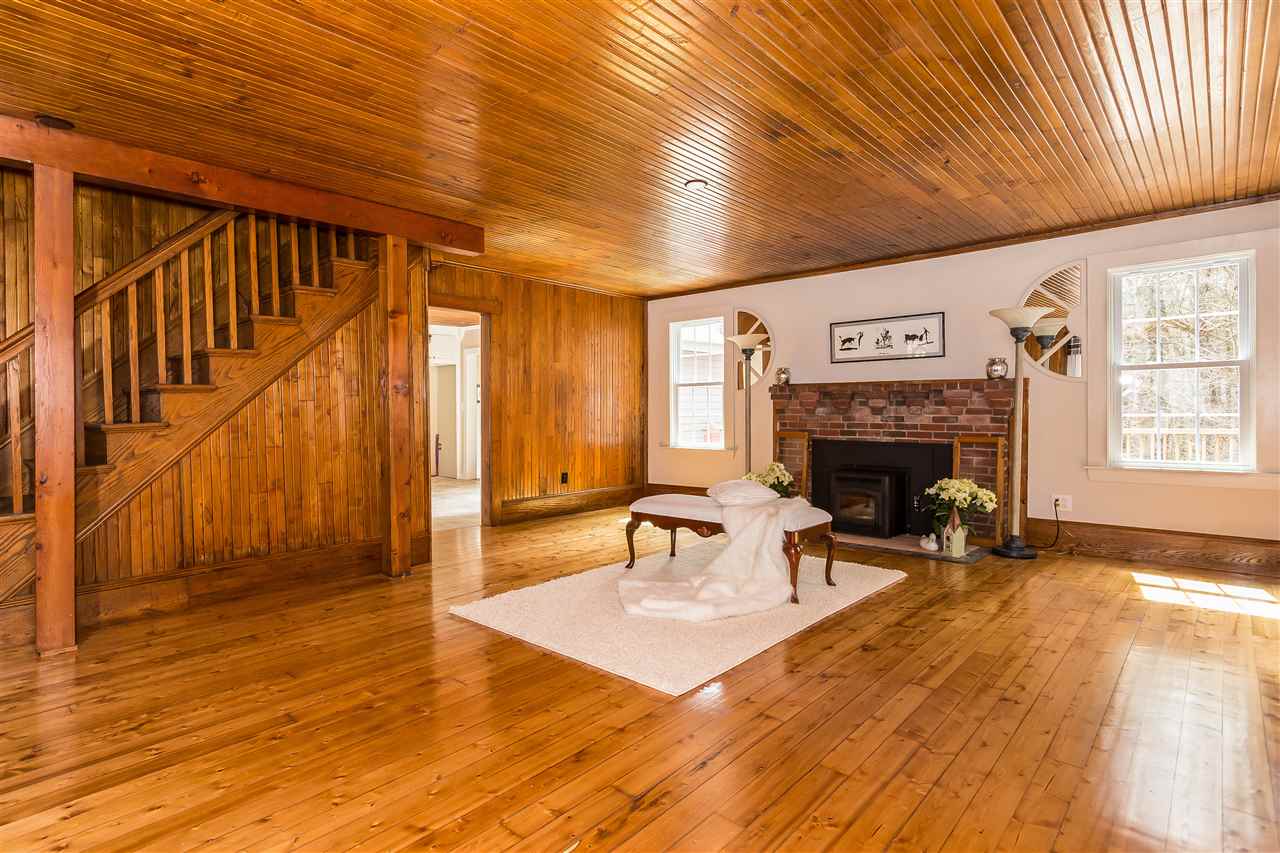 323 North Pond Road Chester, NH 03036 - Photo 5 of 33