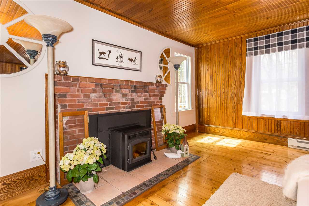 323 North Pond Road Chester, NH 03036 - Photo 7 of 33