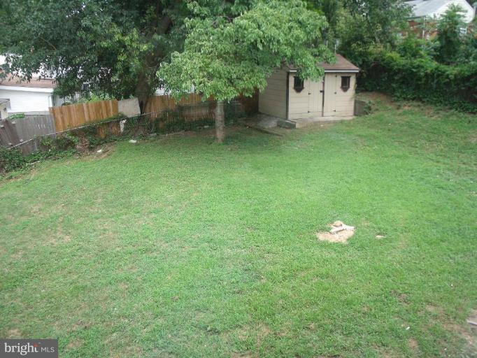 9705 Cottrell Terrace Silver Spring, MD 20903 - Photo 26 of 30 Back yard