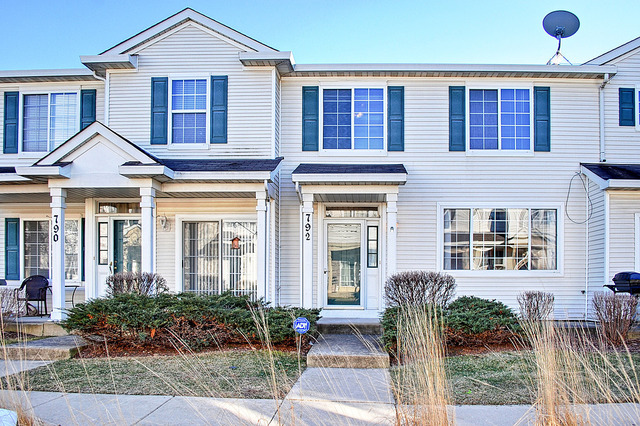 792 County Line Road, Unit 792 Aurora, IL 60502 - Photo 1 of 12