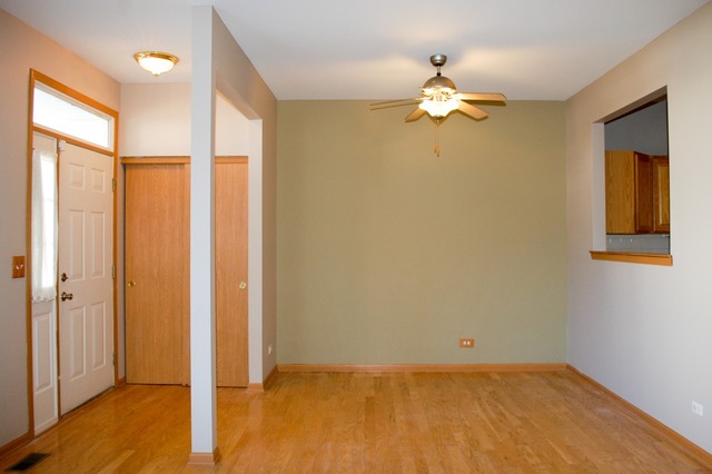 792 County Line Road, Unit 792 Aurora, IL 60502 - Photo 3 of 12