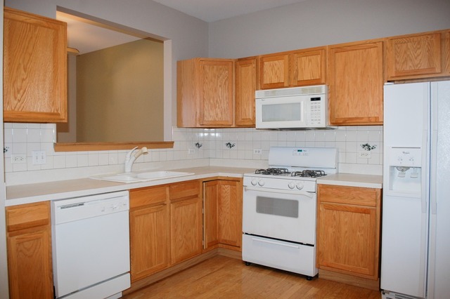792 County Line Road, Unit 792 Aurora, IL 60502 - Photo 5 of 12