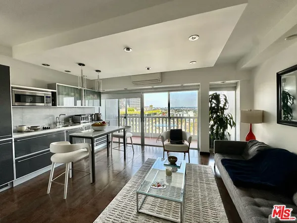 $4,850 | 999 North Doheny Drive, Unit 1207, West Hollywood, CA 90069