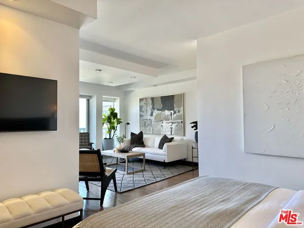 $4,850 | 999 North Doheny Drive, Unit 1207, West Hollywood, CA 90069