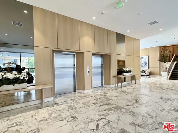 $4,850 | 999 North Doheny Drive, Unit 1207, West Hollywood, CA 90069