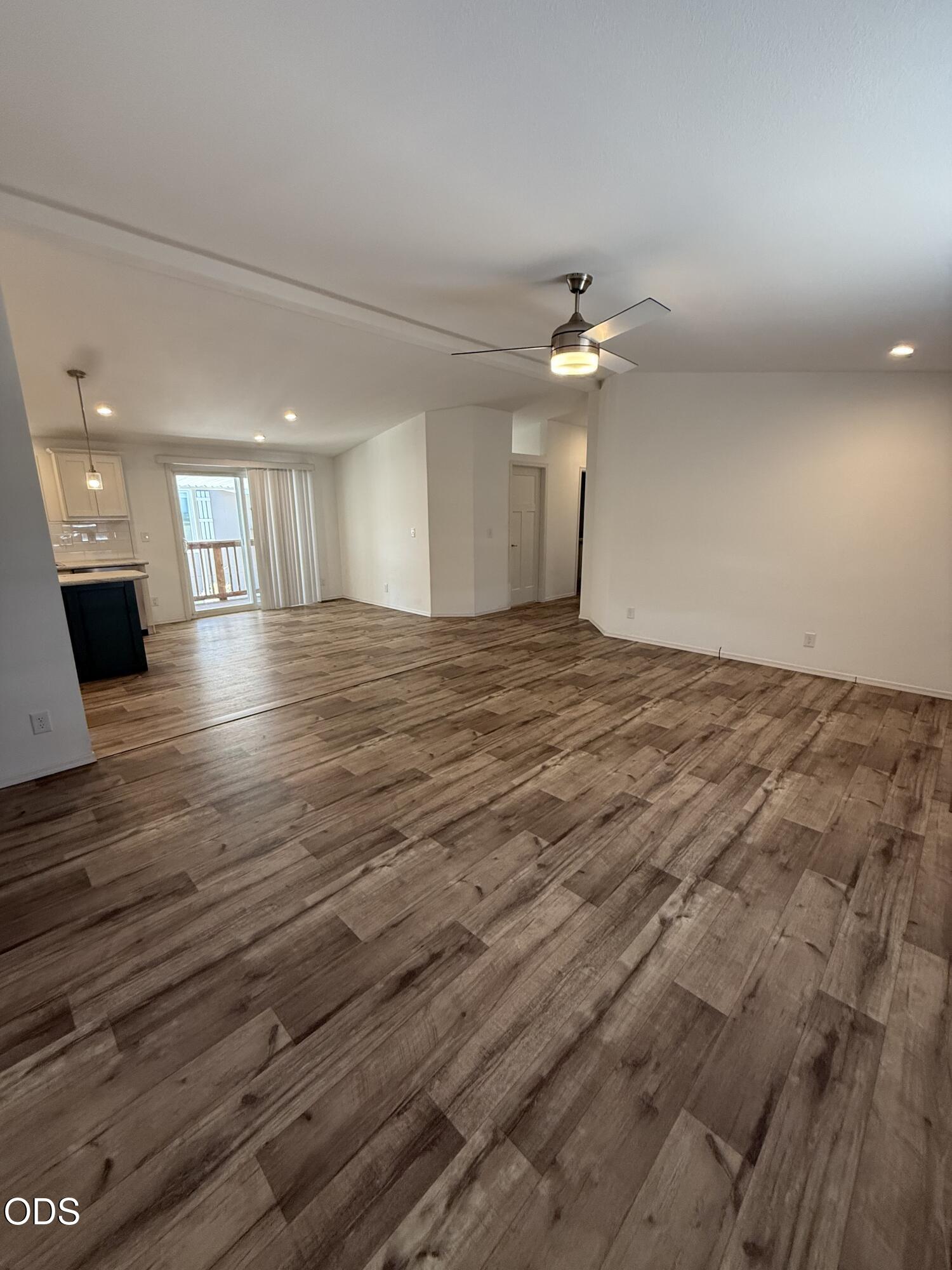 300 Luman Road, Unit 164 Phoenix, OR 97535 - Photo 3 of 17 Gallery Image 3