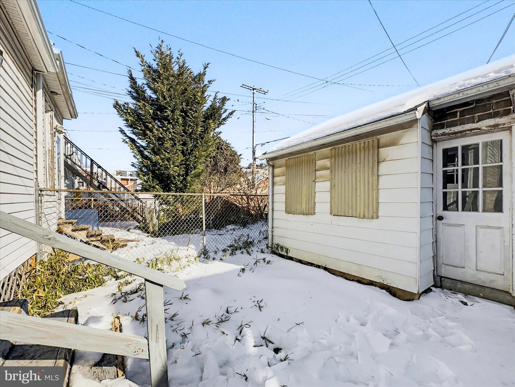 830 East Philadelphia Street York, PA 17403 - Photo 22 of 27 a view of house with roof deck