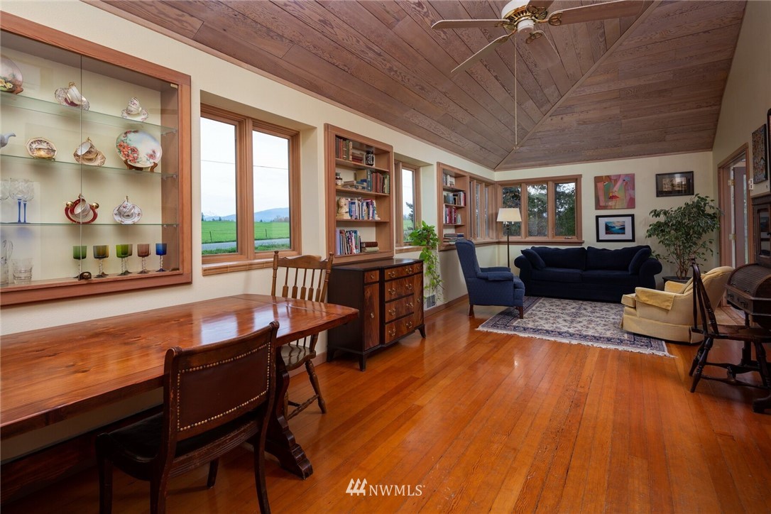 6481 Noon Road Everson, WA 98247 - Photo 12 of 25 a living room with furniture and a large window