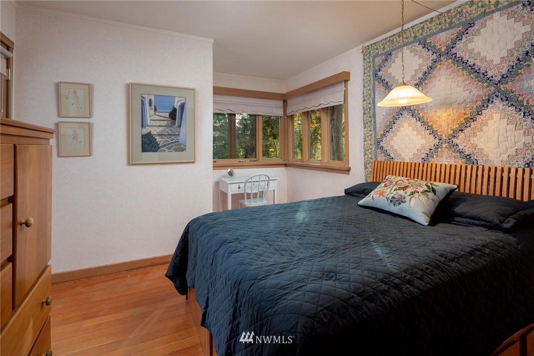 6481 Noon Road Everson, WA 98247 - Photo 16 of 25 a bedroom with a bed and a window