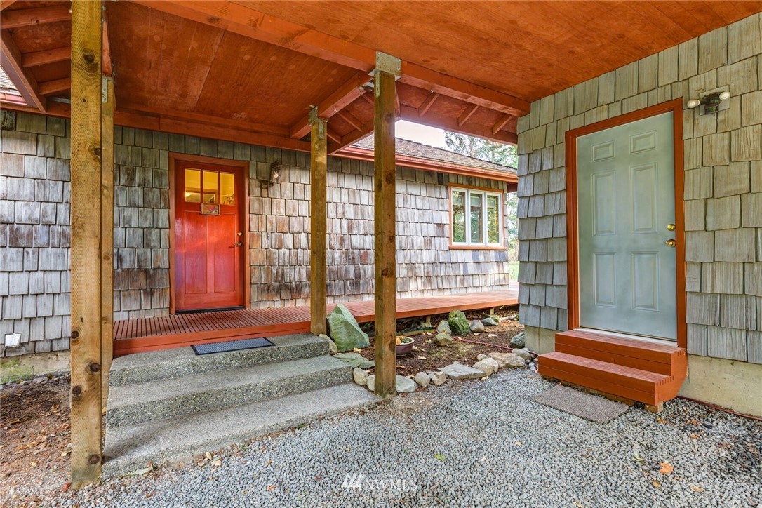 6481 Noon Road Everson, WA 98247 - Photo 3 of 25 a backyard of a house with barbeque oven table and chairs