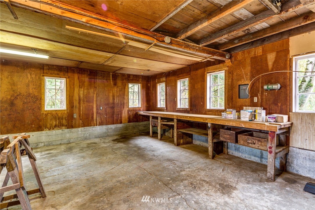 6481 Noon Road Everson, WA 98247 - Photo 22 of 25 a view of a room with shelves