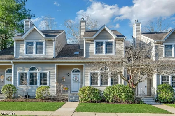 $379,900 | 514 Faulkner Drive, Hackettstown, NJ 07840