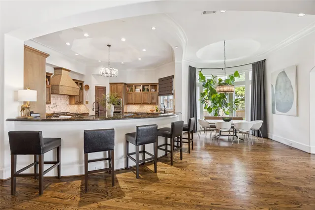 $2,025,000 | 5310 Woodway Drive, Houston, TX 77056